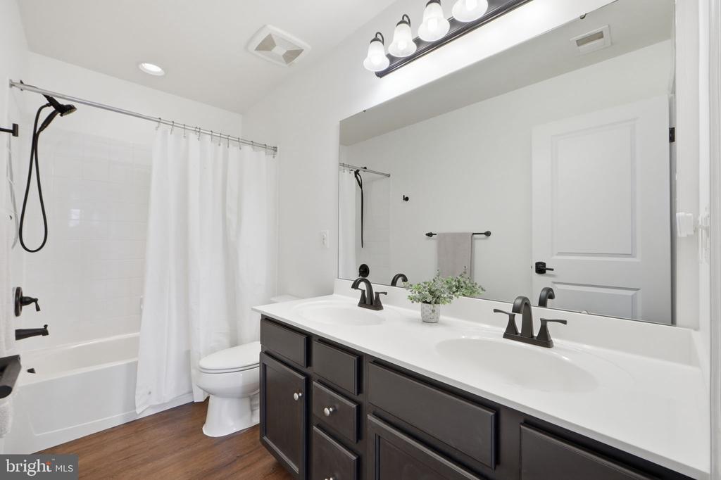 2513 CORNELL DR, FREDERICKSBURG, Virginia 22408, 5 Bedrooms Bedrooms, ,2 BathroomsBathrooms,Residential,2513 CORNELL DR,VASP2040342 MLS # VASP2040342 2513 CORNELL DR, FREDERICKSBURG, Virginia 22408, 5 Bedrooms Bedrooms, ,2 BathroomsBathrooms,Residential,2513 CORNELL DR,VASP2040342 MLS # VASP2040342