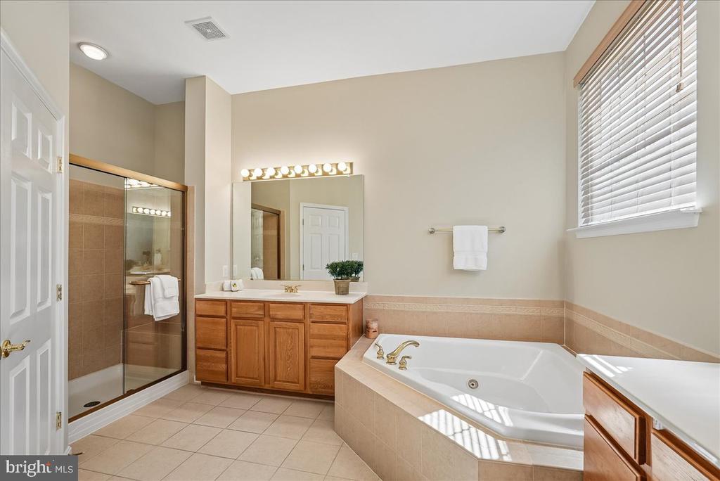 6854 AVERBACH CT, WARRENTON, Virginia, 3 Bedrooms Bedrooms, ,3 BathroomsBathrooms,Residential,6854 AVERBACH CT,VAFQ2021084 MLS # VAFQ2021084 6854 AVERBACH CT, WARRENTON, Virginia, 3 Bedrooms Bedrooms, ,3 BathroomsBathrooms,Residential,6854 AVERBACH CT,VAFQ2021084 MLS # VAFQ2021084