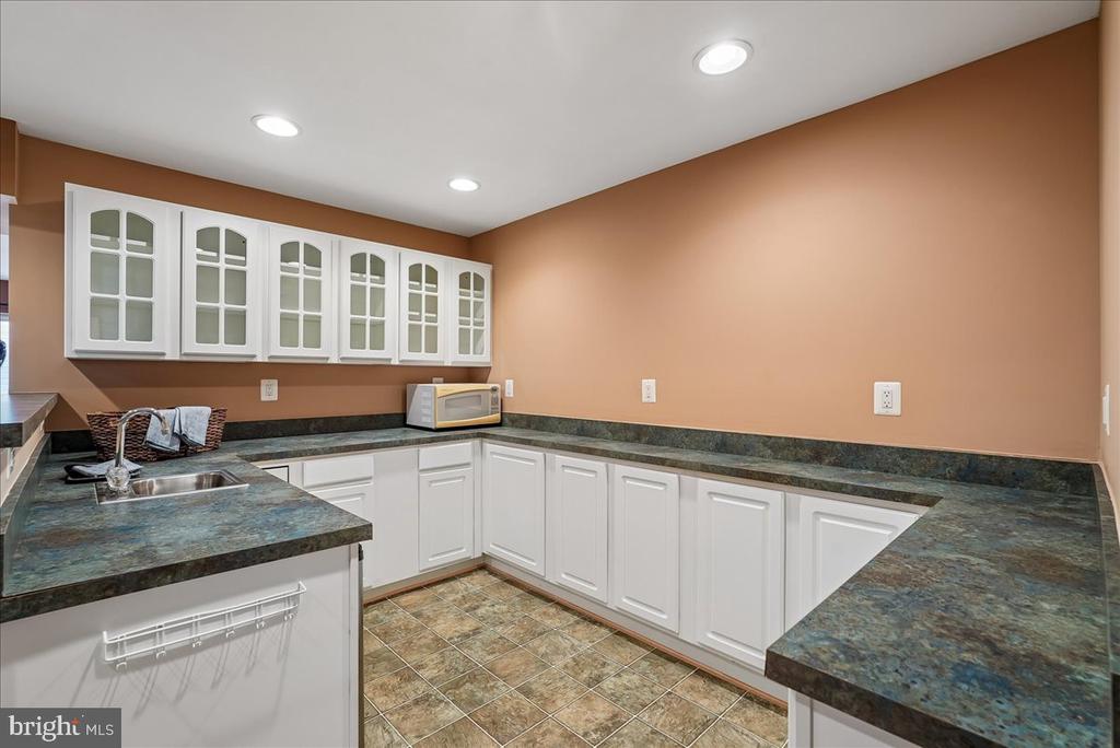 6854 AVERBACH CT, WARRENTON, Virginia, 3 Bedrooms Bedrooms, ,3 BathroomsBathrooms,Residential,6854 AVERBACH CT,VAFQ2021084 MLS # VAFQ2021084 6854 AVERBACH CT, WARRENTON, Virginia, 3 Bedrooms Bedrooms, ,3 BathroomsBathrooms,Residential,6854 AVERBACH CT,VAFQ2021084 MLS # VAFQ2021084