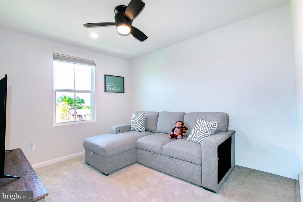 2616 HIGH POINT DR, CULPEPER, Virginia 22701, 4 Bedrooms Bedrooms, ,2 BathroomsBathrooms,Residential,2616 HIGH POINT DR,VACU2013122 MLS # VACU2013122