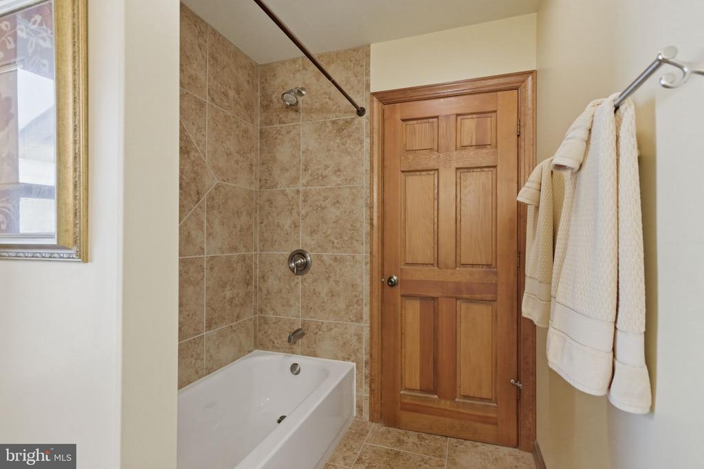 9313 BELLWOOD DR, FREDERICKSBURG, Virginia 22407, 5 Bedrooms Bedrooms, ,3 BathroomsBathrooms,Residential,9313 BELLWOOD DR,VASP2040054 MLS # VASP2040054 9313 BELLWOOD DR, FREDERICKSBURG, Virginia 22407, 5 Bedrooms Bedrooms, ,3 BathroomsBathrooms,Residential,9313 BELLWOOD DR,VASP2040054 MLS # VASP2040054