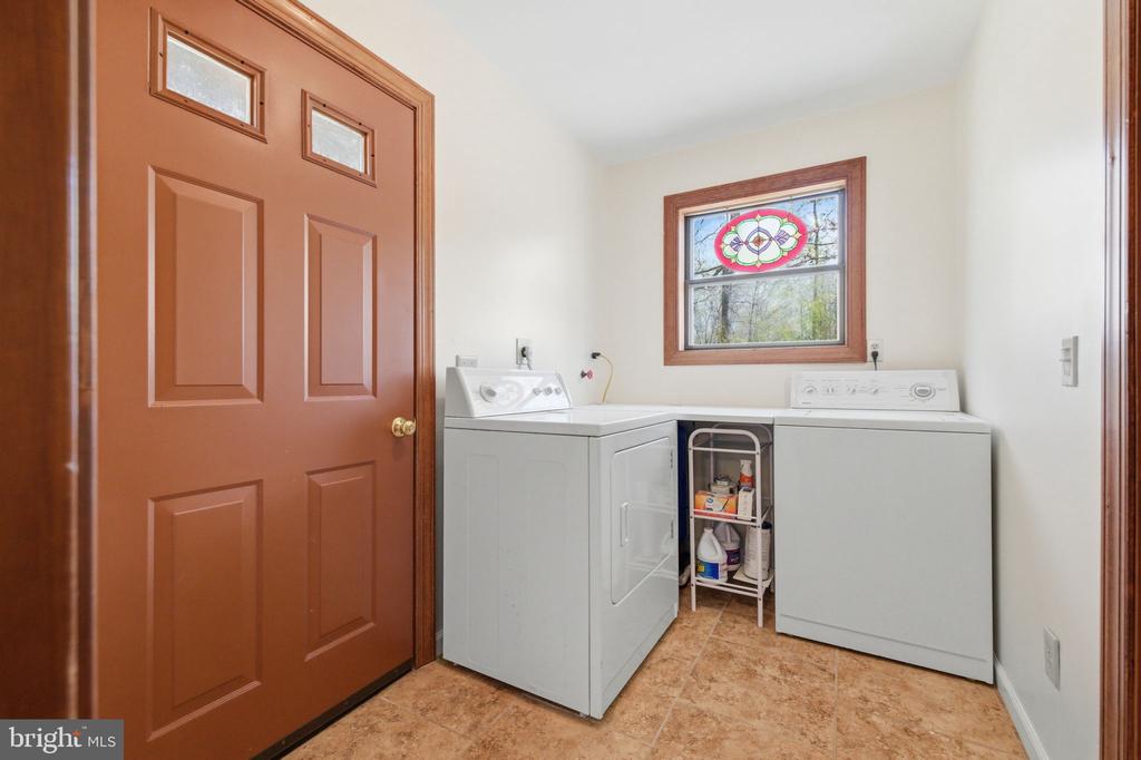 9313 BELLWOOD DR, FREDERICKSBURG, Virginia 22407, 5 Bedrooms Bedrooms, ,3 BathroomsBathrooms,Residential,9313 BELLWOOD DR,VASP2040054 MLS # VASP2040054 9313 BELLWOOD DR, FREDERICKSBURG, Virginia 22407, 5 Bedrooms Bedrooms, ,3 BathroomsBathrooms,Residential,9313 BELLWOOD DR,VASP2040054 MLS # VASP2040054