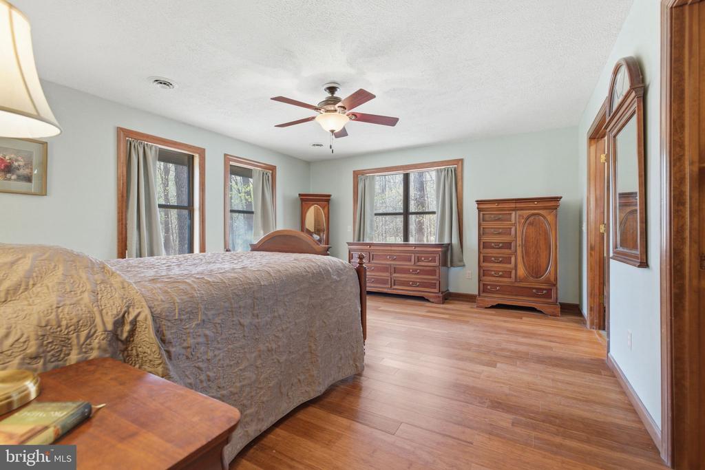 9313 BELLWOOD DR, FREDERICKSBURG, Virginia 22407, 5 Bedrooms Bedrooms, ,3 BathroomsBathrooms,Residential,9313 BELLWOOD DR,VASP2040054 MLS # VASP2040054 9313 BELLWOOD DR, FREDERICKSBURG, Virginia 22407, 5 Bedrooms Bedrooms, ,3 BathroomsBathrooms,Residential,9313 BELLWOOD DR,VASP2040054 MLS # VASP2040054