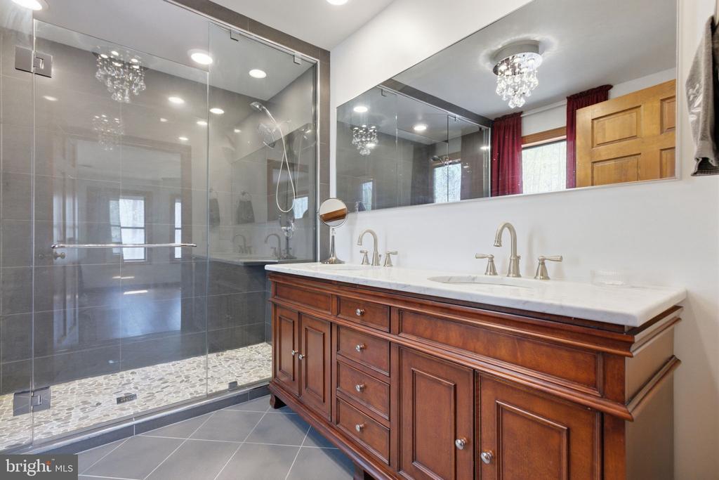 9313 BELLWOOD DR, FREDERICKSBURG, Virginia 22407, 5 Bedrooms Bedrooms, ,3 BathroomsBathrooms,Residential,9313 BELLWOOD DR,VASP2040054 MLS # VASP2040054 9313 BELLWOOD DR, FREDERICKSBURG, Virginia 22407, 5 Bedrooms Bedrooms, ,3 BathroomsBathrooms,Residential,9313 BELLWOOD DR,VASP2040054 MLS # VASP2040054