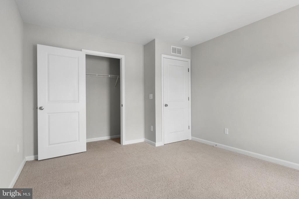 3210 WHITE TAIL DR, LOCUST GROVE, Virginia 22508, 4 Bedrooms Bedrooms, ,3 BathroomsBathrooms,Residential,3210 WHITE TAIL DR,VAOR2013706 MLS # VAOR2013706