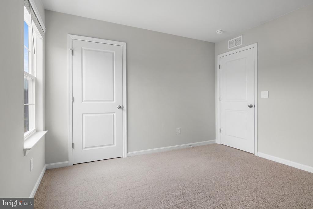 3210 WHITE TAIL DR, LOCUST GROVE, Virginia 22508, 4 Bedrooms Bedrooms, ,3 BathroomsBathrooms,Residential,3210 WHITE TAIL DR,VAOR2013706 MLS # VAOR2013706