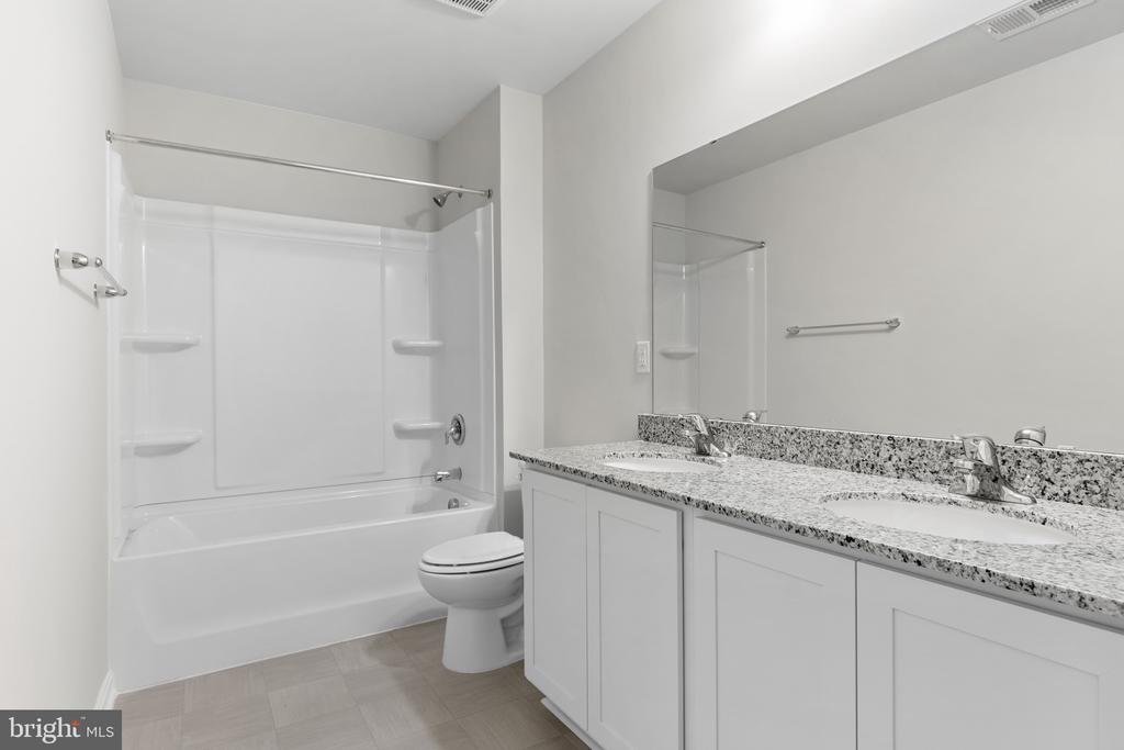 3210 WHITE TAIL DR, LOCUST GROVE, Virginia 22508, 4 Bedrooms Bedrooms, ,3 BathroomsBathrooms,Residential,3210 WHITE TAIL DR,VAOR2013706 MLS # VAOR2013706