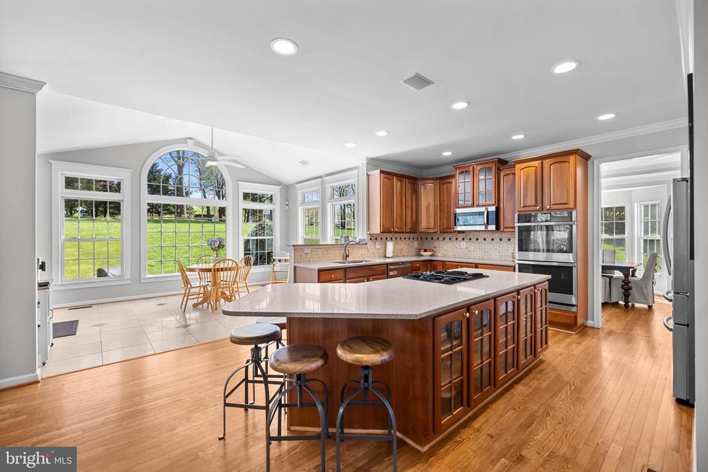 6909 TANGLEWOOD DR, WARRENTON, Virginia, 5 Bedrooms Bedrooms, ,3 BathroomsBathrooms,Residential,6909 TANGLEWOOD DR,VAFQ2021226 MLS # VAFQ2021226