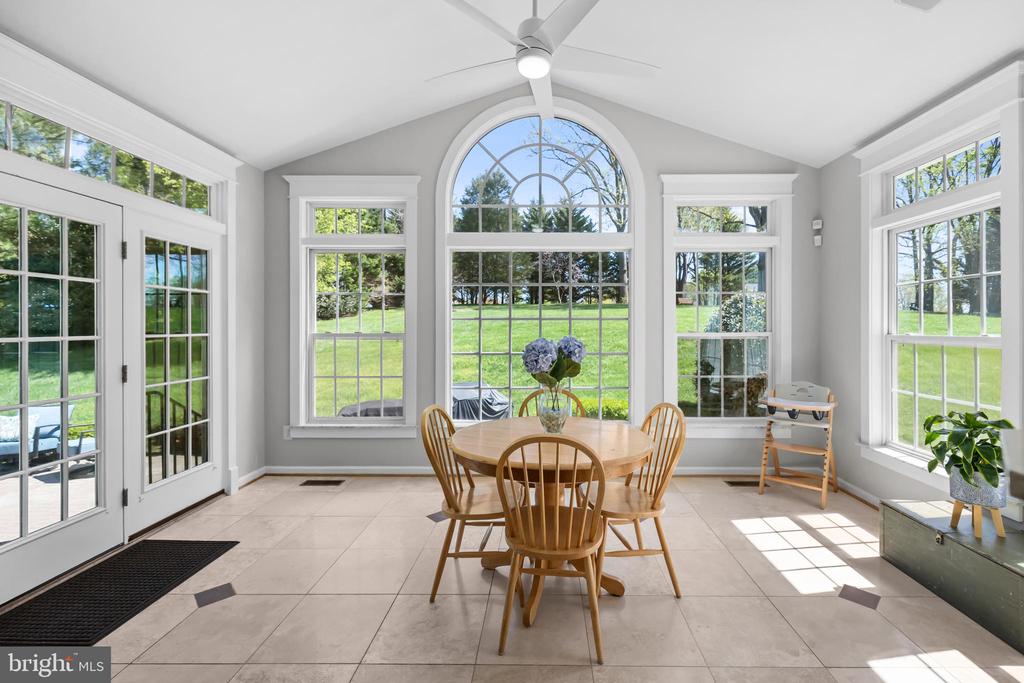 6909 TANGLEWOOD DR, WARRENTON, Virginia, 5 Bedrooms Bedrooms, ,3 BathroomsBathrooms,Residential,6909 TANGLEWOOD DR,VAFQ2021226 MLS # VAFQ2021226