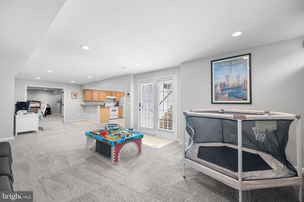 6909 TANGLEWOOD DR, WARRENTON, Virginia, 5 Bedrooms Bedrooms, ,3 BathroomsBathrooms,Residential,6909 TANGLEWOOD DR,VAFQ2021226 MLS # VAFQ2021226