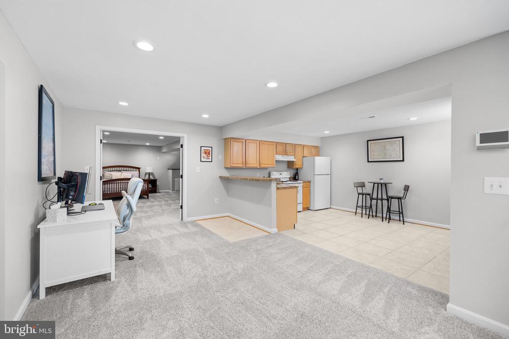 6909 TANGLEWOOD DR, WARRENTON, Virginia, 5 Bedrooms Bedrooms, ,3 BathroomsBathrooms,Residential,6909 TANGLEWOOD DR,VAFQ2021226 MLS # VAFQ2021226