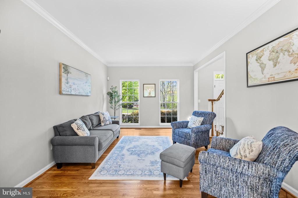 6909 TANGLEWOOD DR, WARRENTON, Virginia, 5 Bedrooms Bedrooms, ,3 BathroomsBathrooms,Residential,6909 TANGLEWOOD DR,VAFQ2021226 MLS # VAFQ2021226