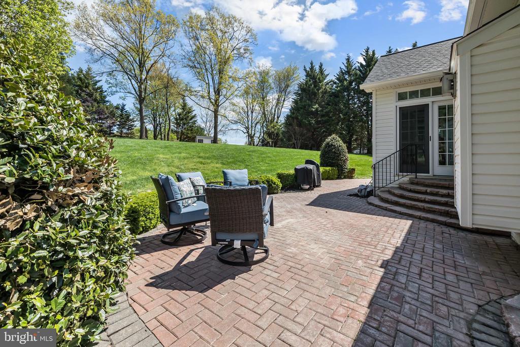 6909 TANGLEWOOD DR, WARRENTON, Virginia, 5 Bedrooms Bedrooms, ,3 BathroomsBathrooms,Residential,6909 TANGLEWOOD DR,VAFQ2021226 MLS # VAFQ2021226