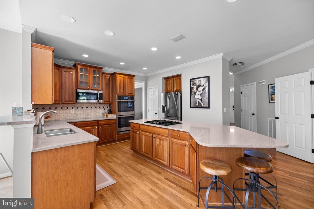 6909 TANGLEWOOD DR, WARRENTON, Virginia, 5 Bedrooms Bedrooms, ,3 BathroomsBathrooms,Residential,6909 TANGLEWOOD DR,VAFQ2021226 MLS # VAFQ2021226