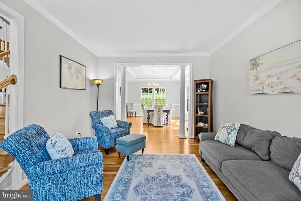 6909 TANGLEWOOD DR, WARRENTON, Virginia, 5 Bedrooms Bedrooms, ,3 BathroomsBathrooms,Residential,6909 TANGLEWOOD DR,VAFQ2021226 MLS # VAFQ2021226