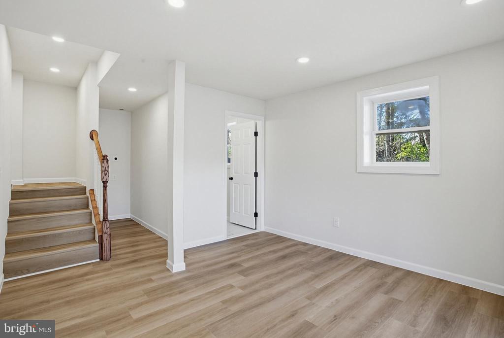 4205 AMELIA DR, FREDERICKSBURG, Virginia 22408, 5 Bedrooms Bedrooms, ,3 BathroomsBathrooms,Residential,4205 AMELIA DR,VASP2040740 MLS # VASP2040740