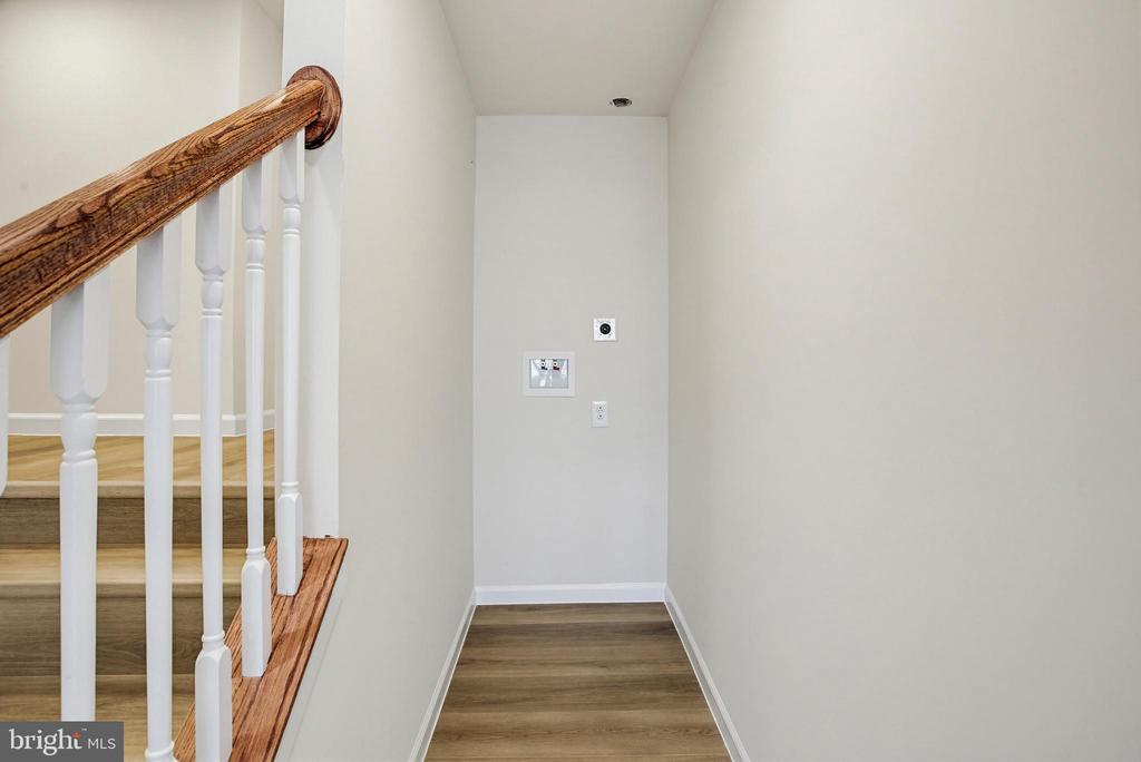 4205 AMELIA DR, FREDERICKSBURG, Virginia 22408, 5 Bedrooms Bedrooms, ,3 BathroomsBathrooms,Residential,4205 AMELIA DR,VASP2040740 MLS # VASP2040740