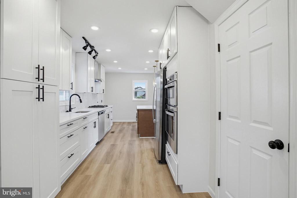 4205 AMELIA DR, FREDERICKSBURG, Virginia 22408, 5 Bedrooms Bedrooms, ,3 BathroomsBathrooms,Residential,4205 AMELIA DR,VASP2040740 MLS # VASP2040740