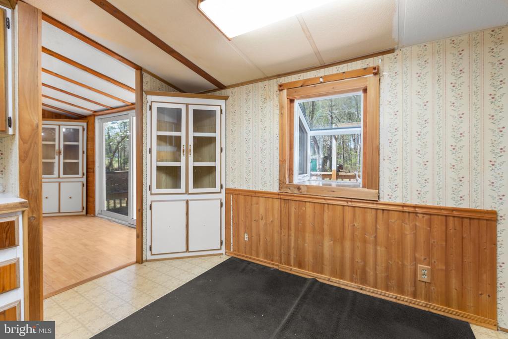 13749 POST OAK RD, SPOTSYLVANIA, Virginia 22551, 2 Bedrooms Bedrooms, ,1 BathroomBathrooms,Residential,13749 POST OAK RD,VASP2040758 MLS # VASP2040758