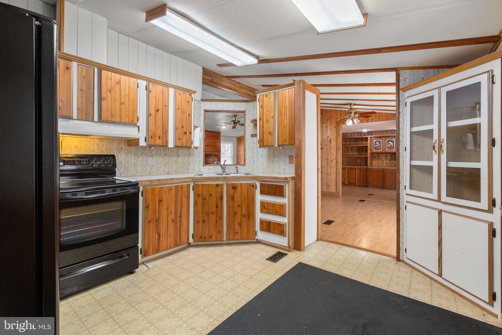 13749 POST OAK RD, SPOTSYLVANIA, Virginia 22551, 2 Bedrooms Bedrooms, ,1 BathroomBathrooms,Residential,13749 POST OAK RD,VASP2040758 MLS # VASP2040758