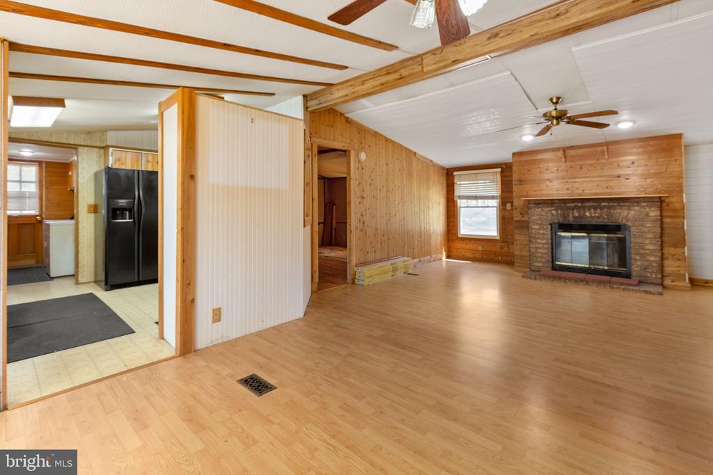 13749 POST OAK RD, SPOTSYLVANIA, Virginia 22551, 2 Bedrooms Bedrooms, ,1 BathroomBathrooms,Residential,13749 POST OAK RD,VASP2040758 MLS # VASP2040758