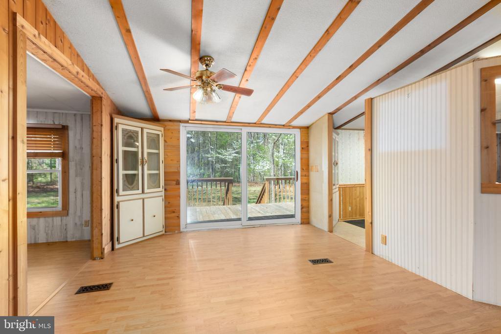 13749 POST OAK RD, SPOTSYLVANIA, Virginia 22551, 2 Bedrooms Bedrooms, ,1 BathroomBathrooms,Residential,13749 POST OAK RD,VASP2040758 MLS # VASP2040758