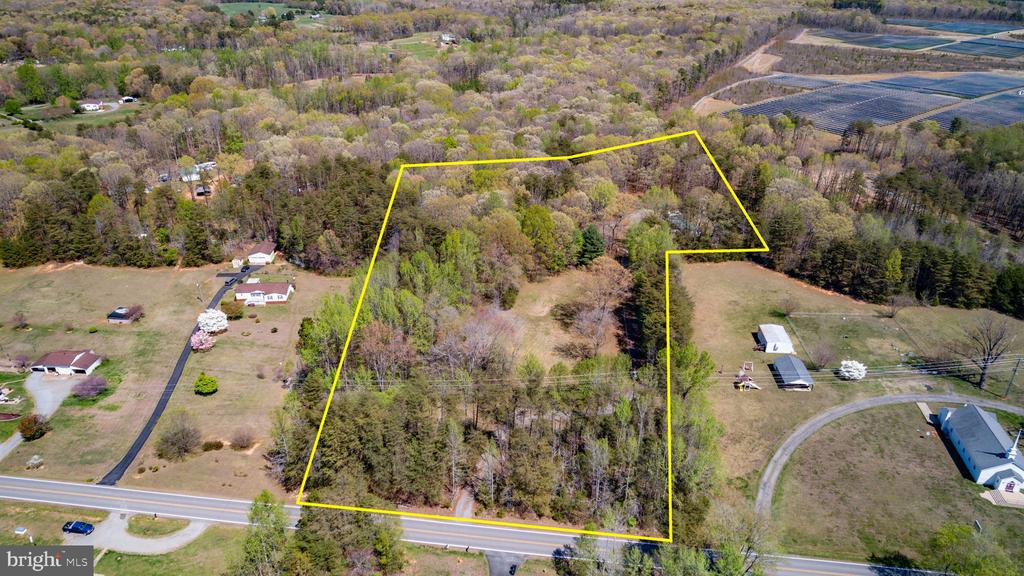 13749 POST OAK RD, SPOTSYLVANIA, Virginia 22551, 2 Bedrooms Bedrooms, ,1 BathroomBathrooms,Residential,13749 POST OAK RD,VASP2040758 MLS # VASP2040758