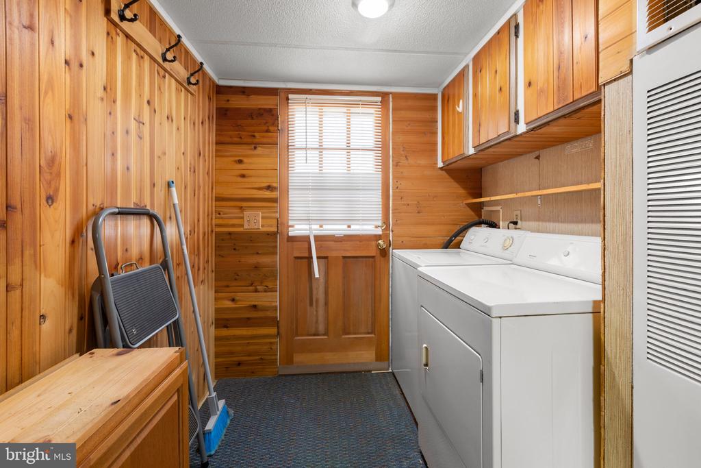 13749 POST OAK RD, SPOTSYLVANIA, Virginia 22551, 2 Bedrooms Bedrooms, ,1 BathroomBathrooms,Residential,13749 POST OAK RD,VASP2040758 MLS # VASP2040758