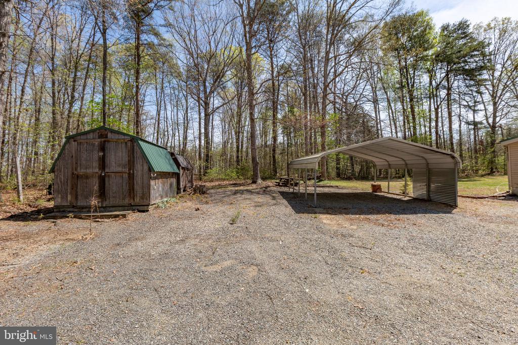 13749 POST OAK RD, SPOTSYLVANIA, Virginia 22551, 2 Bedrooms Bedrooms, ,1 BathroomBathrooms,Residential,13749 POST OAK RD,VASP2040758 MLS # VASP2040758