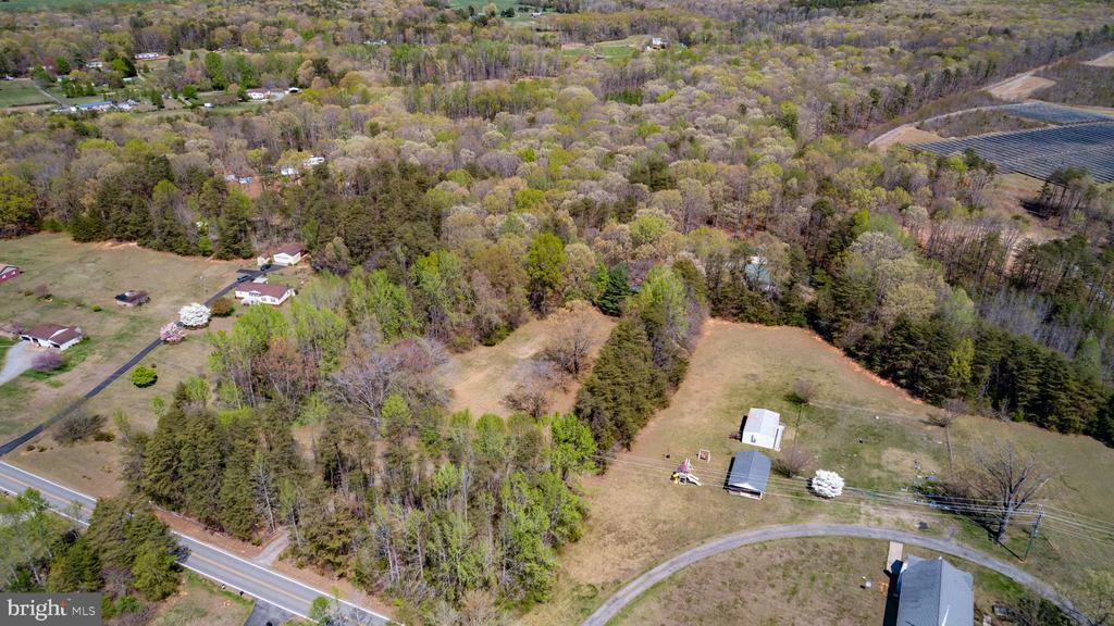 13749 POST OAK RD, SPOTSYLVANIA, Virginia 22551, 2 Bedrooms Bedrooms, ,1 BathroomBathrooms,Residential,13749 POST OAK RD,VASP2040758 MLS # VASP2040758