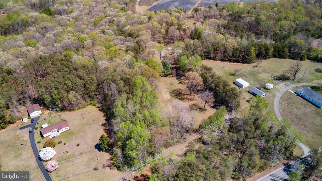 13749 POST OAK RD, SPOTSYLVANIA, Virginia 22551, 2 Bedrooms Bedrooms, ,1 BathroomBathrooms,Residential,13749 POST OAK RD,VASP2040758 MLS # VASP2040758