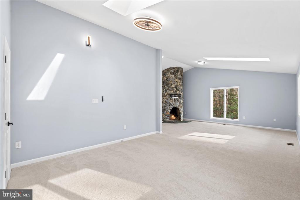 7621 RIVER RD, FREDERICKSBURG, Virginia 22407, 4 Bedrooms Bedrooms, ,3 BathroomsBathrooms,Residential,7621 RIVER RD,VASP2040782 MLS # VASP2040782