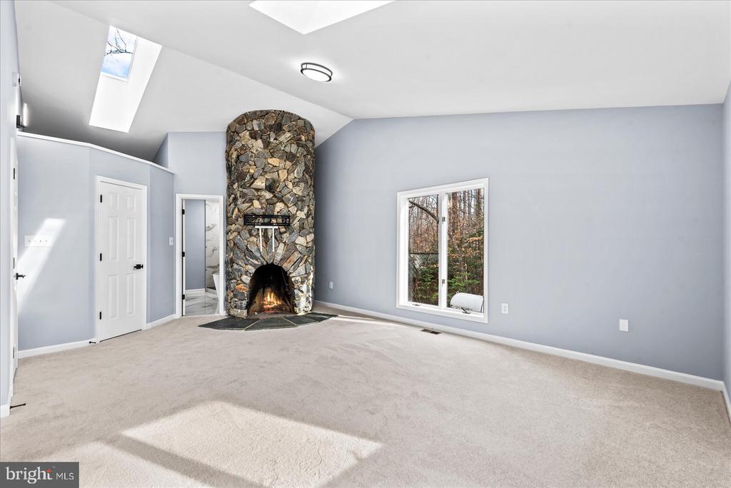 7621 RIVER RD, FREDERICKSBURG, Virginia 22407, 4 Bedrooms Bedrooms, ,3 BathroomsBathrooms,Residential,7621 RIVER RD,VASP2040782 MLS # VASP2040782