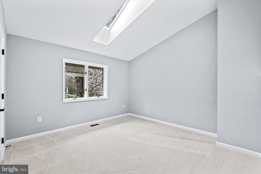 7621 RIVER RD, FREDERICKSBURG, Virginia 22407, 4 Bedrooms Bedrooms, ,3 BathroomsBathrooms,Residential,7621 RIVER RD,VASP2040782 MLS # VASP2040782