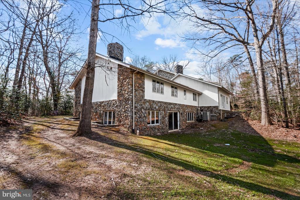 7621 RIVER RD, FREDERICKSBURG, Virginia 22407, 4 Bedrooms Bedrooms, ,3 BathroomsBathrooms,Residential,7621 RIVER RD,VASP2040782 MLS # VASP2040782