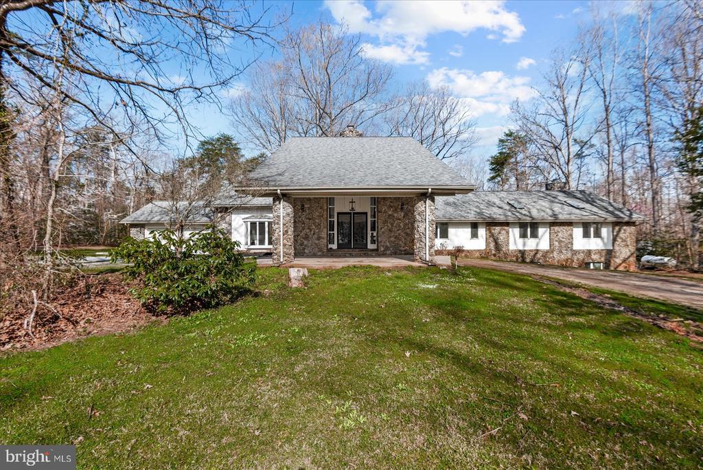 7621 RIVER RD, FREDERICKSBURG, Virginia 22407, 4 Bedrooms Bedrooms, ,3 BathroomsBathrooms,Residential,7621 RIVER RD,VASP2040782 MLS # VASP2040782