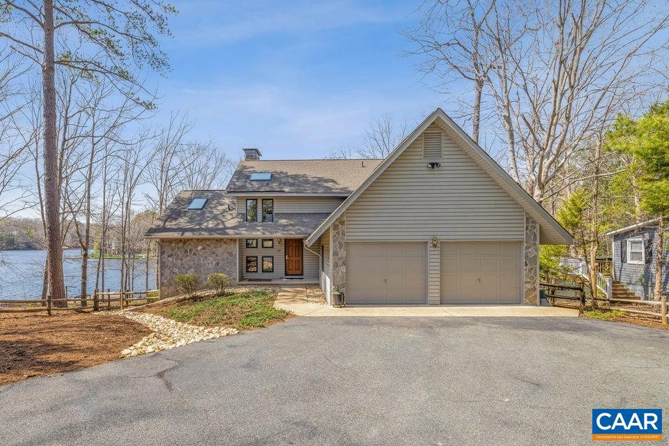 27 ASHLAWN BLVD, PALMYRA, Virginia 22963, 5 Bedrooms Bedrooms, ,3 BathroomsBathrooms,Residential,27 ASHLAWN BLVD,675287 MLS # 675287