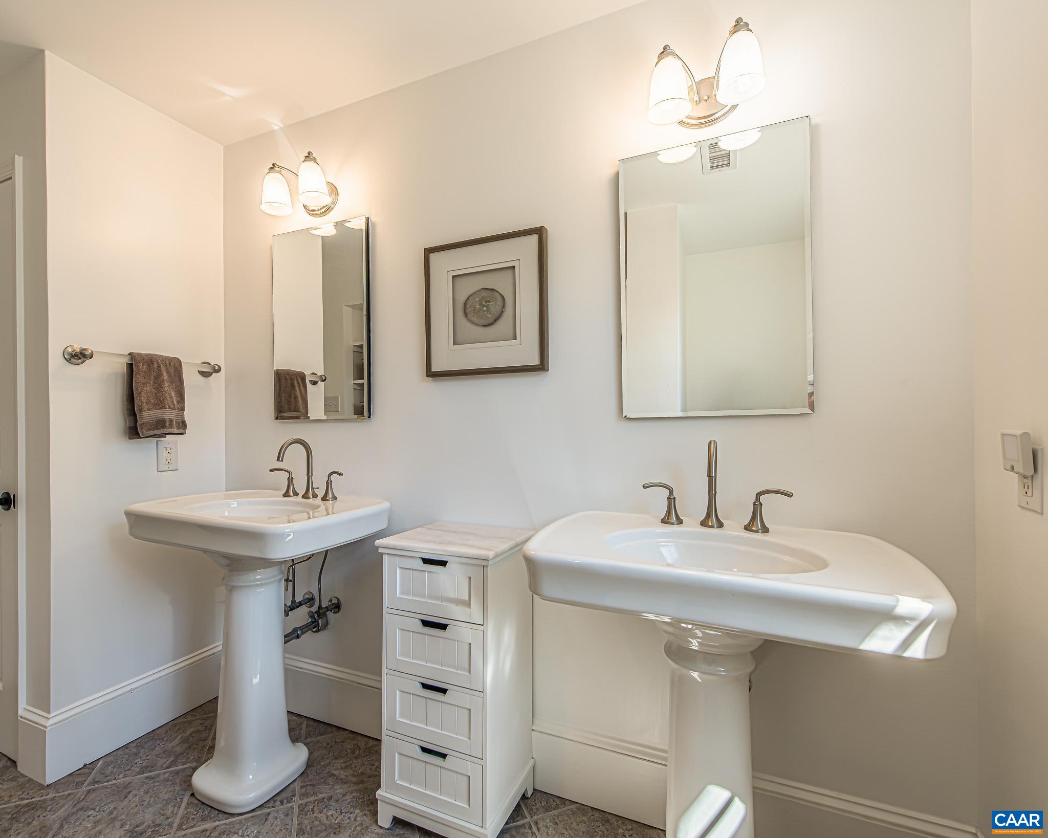 1732 HERMITAGE RD, WAYNESBORO, Virginia 22980, 4 Bedrooms Bedrooms, ,3 BathroomsBathrooms,Residential,Serene Meadows,1732 HERMITAGE RD,675316 MLS # 675316