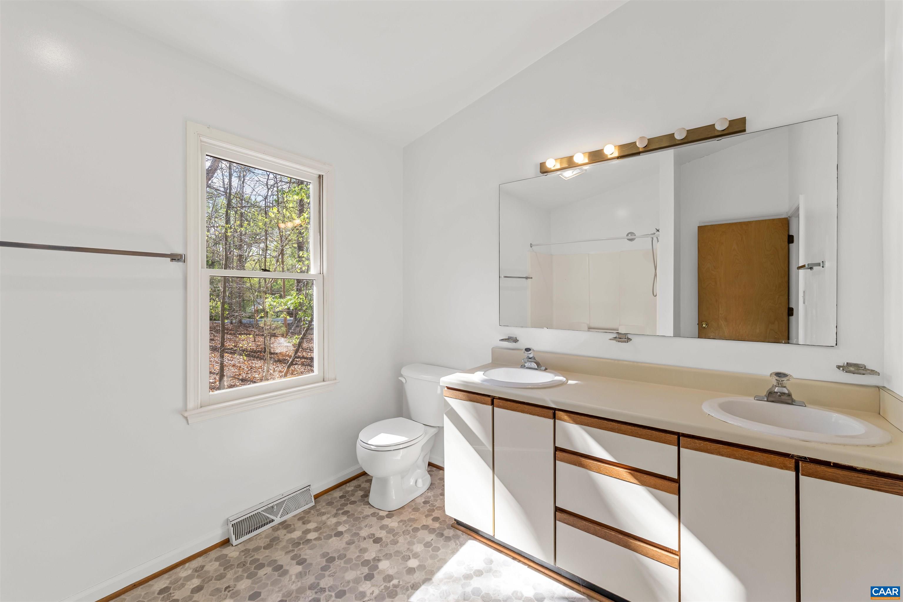 640 BIG OAK RD, CHARLOTTESVILLE, Virginia 22903, 3 Bedrooms Bedrooms, ,2 BathroomsBathrooms,Residential,640 BIG OAK RD,675326 MLS # 675326