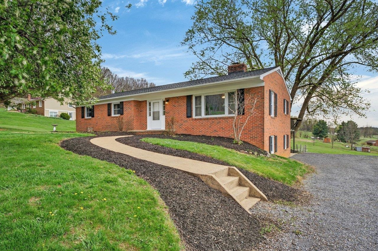 3259 ZION CHURCH RD, BROADWAY, Virginia 22815, 3 Bedrooms Bedrooms, ,2 BathroomsBathrooms,Residential,3259 ZION CHURCH RD,675357 MLS # 675357 3259 ZION CHURCH RD, BROADWAY, Virginia 22815, 3 Bedrooms Bedrooms, ,2 BathroomsBathrooms,Residential,3259 ZION CHURCH RD,675357 MLS # 675357