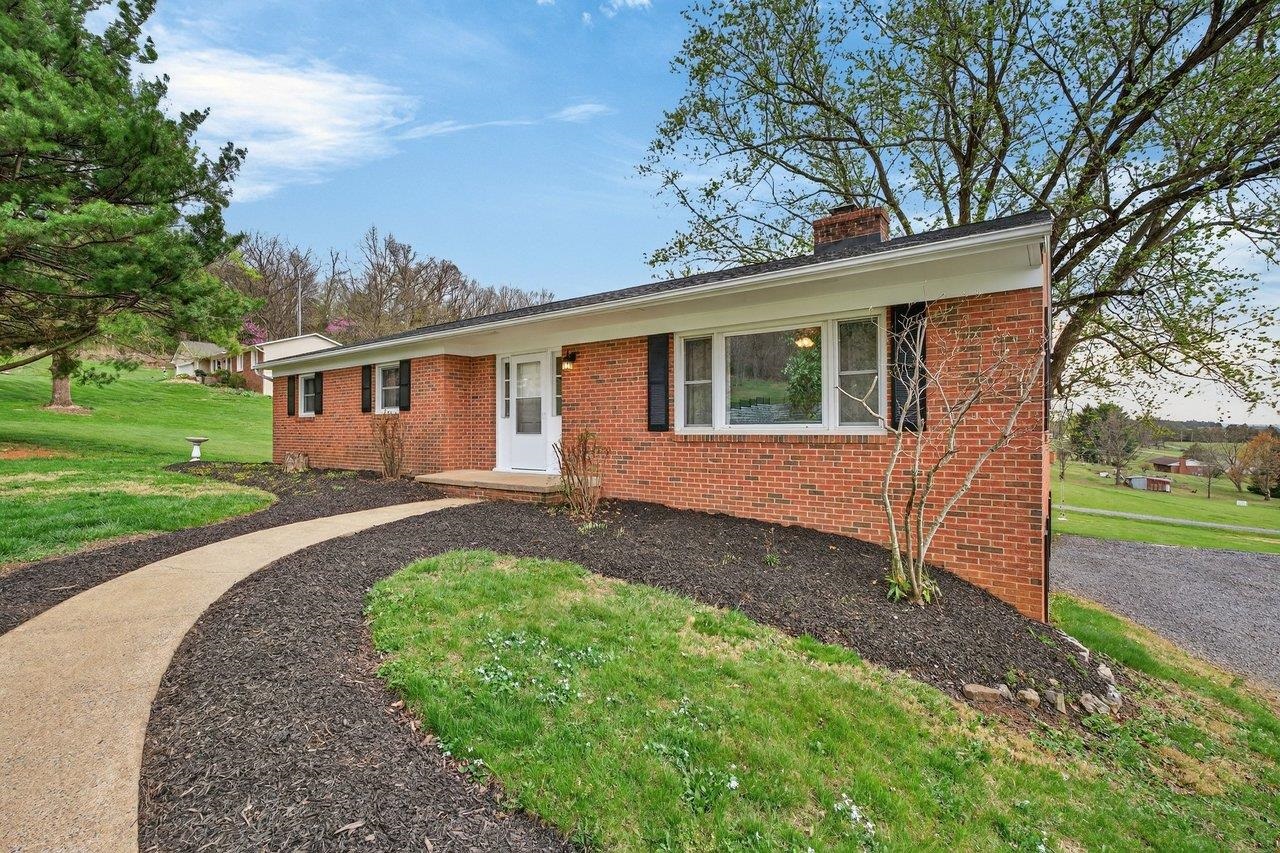 3259 ZION CHURCH RD, BROADWAY, Virginia 22815, 3 Bedrooms Bedrooms, ,2 BathroomsBathrooms,Residential,3259 ZION CHURCH RD,675357 MLS # 675357 3259 ZION CHURCH RD, BROADWAY, Virginia 22815, 3 Bedrooms Bedrooms, ,2 BathroomsBathrooms,Residential,3259 ZION CHURCH RD,675357 MLS # 675357