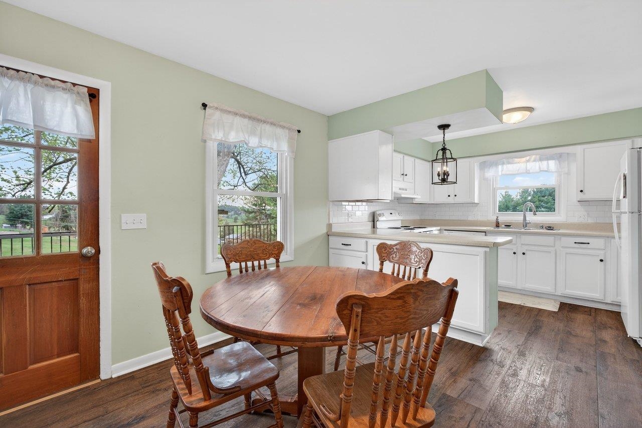 3259 ZION CHURCH RD, BROADWAY, Virginia 22815, 3 Bedrooms Bedrooms, ,2 BathroomsBathrooms,Residential,3259 ZION CHURCH RD,675357 MLS # 675357 3259 ZION CHURCH RD, BROADWAY, Virginia 22815, 3 Bedrooms Bedrooms, ,2 BathroomsBathrooms,Residential,3259 ZION CHURCH RD,675357 MLS # 675357