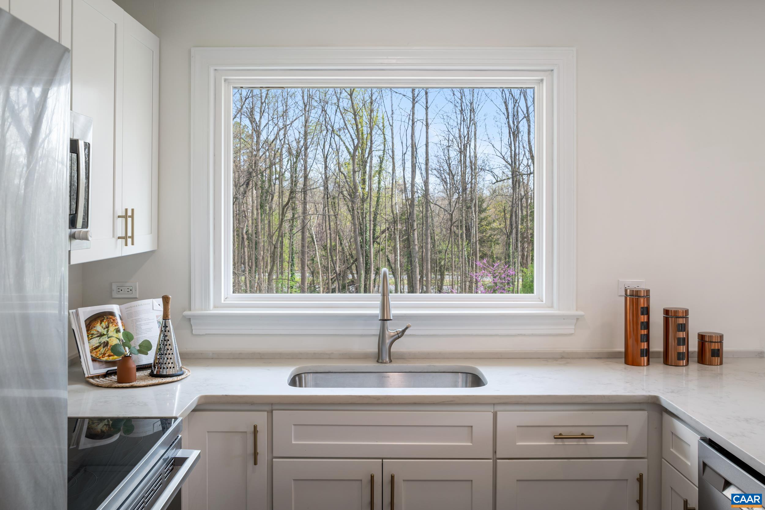 6459 HILLSBORO LN, CROZET, Virginia 22932, 3 Bedrooms Bedrooms, ,1 BathroomBathrooms,Residential,6459 HILLSBORO LN,675431 MLS # 675431