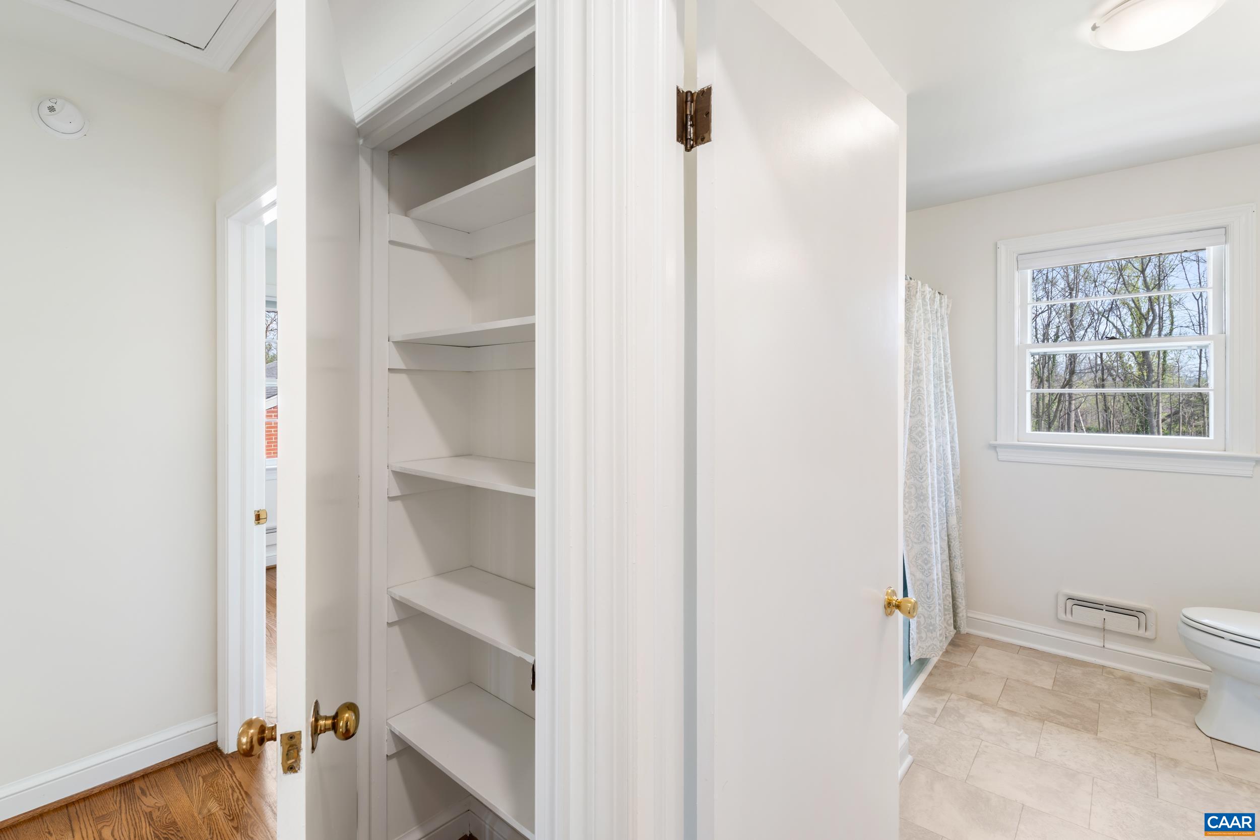 6459 HILLSBORO LN, CROZET, Virginia 22932, 3 Bedrooms Bedrooms, ,1 BathroomBathrooms,Residential,6459 HILLSBORO LN,675431 MLS # 675431