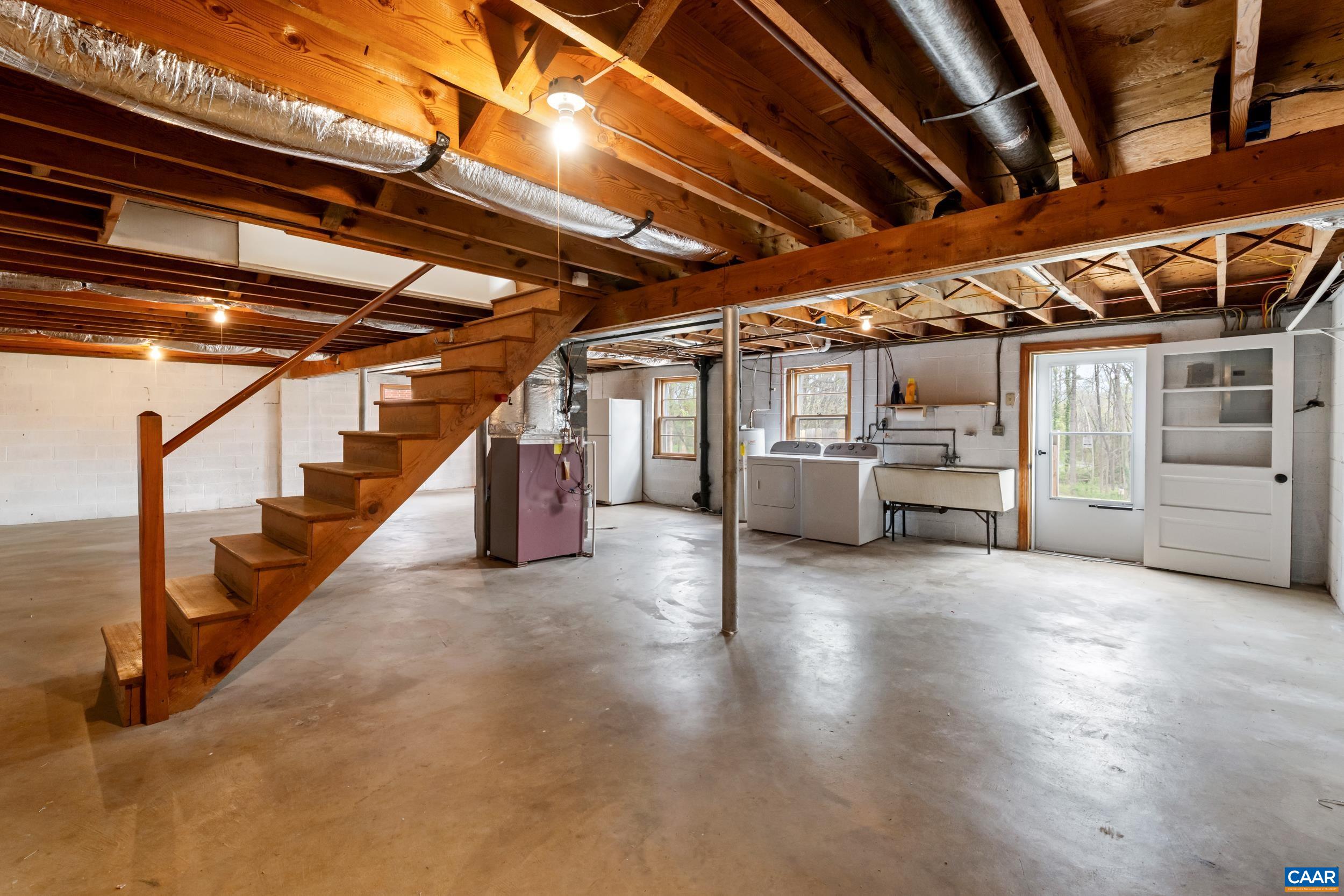 6459 HILLSBORO LN, CROZET, Virginia 22932, 3 Bedrooms Bedrooms, ,1 BathroomBathrooms,Residential,6459 HILLSBORO LN,675431 MLS # 675431