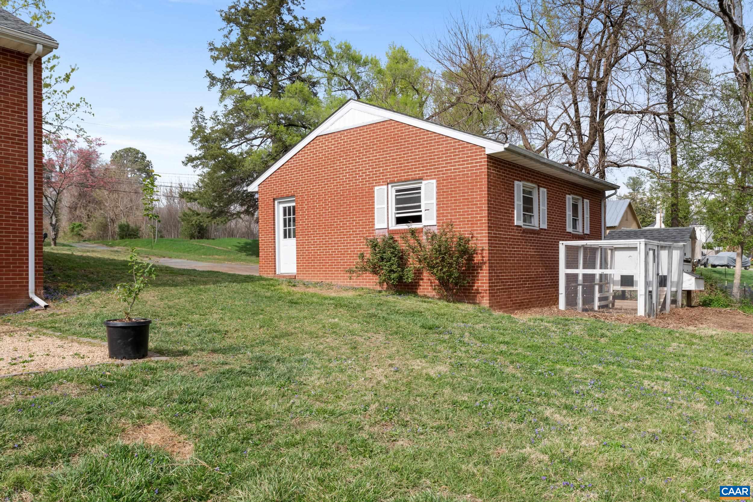 6459 HILLSBORO LN, CROZET, Virginia 22932, 3 Bedrooms Bedrooms, ,1 BathroomBathrooms,Residential,6459 HILLSBORO LN,675431 MLS # 675431