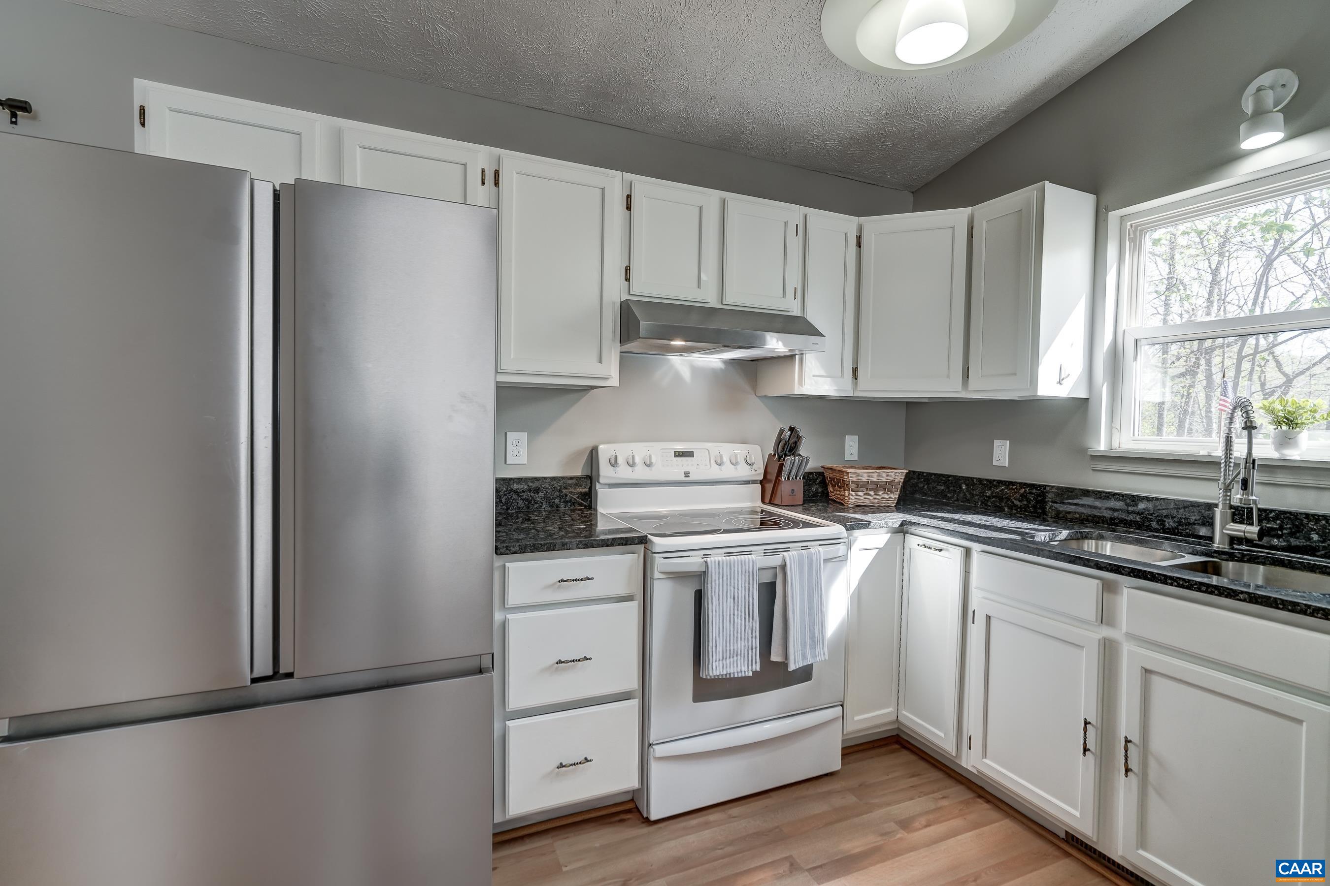 15 AUSTIN DR, PALMYRA, Virginia 22963, 4 Bedrooms Bedrooms, ,3 BathroomsBathrooms,Residential,15 AUSTIN DR,675533 MLS # 675533