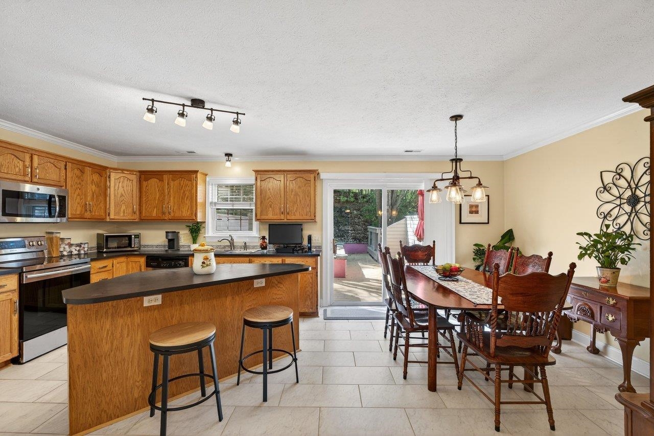 298 EMERALD DR, HARRISONBURG, Virginia 22801, 3 Bedrooms Bedrooms, ,2 BathroomsBathrooms,Residential,Spacious 3BR Townhome in a Prime Location with Bas,298 EMERALD DR,675552 MLS # 675552 298 EMERALD DR, HARRISONBURG, Virginia 22801, 3 Bedrooms Bedrooms, ,2 BathroomsBathrooms,Residential,Spacious 3BR Townhome in a Prime Location with Bas,298 EMERALD DR,675552 MLS # 675552