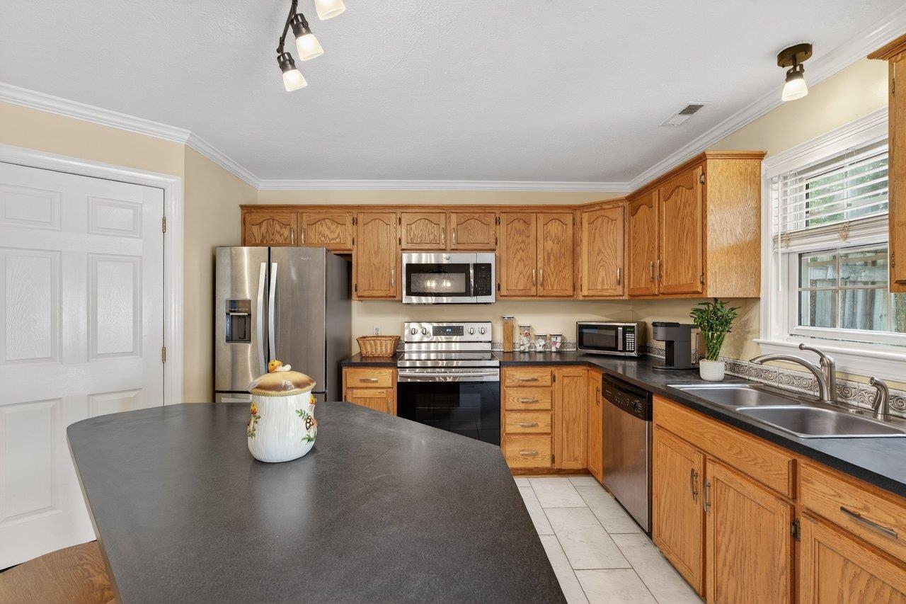 298 EMERALD DR, HARRISONBURG, Virginia 22801, 3 Bedrooms Bedrooms, ,2 BathroomsBathrooms,Residential,Spacious 3BR Townhome in a Prime Location with Bas,298 EMERALD DR,675552 MLS # 675552 298 EMERALD DR, HARRISONBURG, Virginia 22801, 3 Bedrooms Bedrooms, ,2 BathroomsBathrooms,Residential,Spacious 3BR Townhome in a Prime Location with Bas,298 EMERALD DR,675552 MLS # 675552