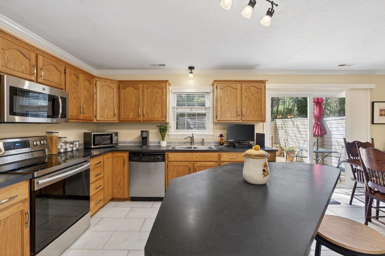 298 EMERALD DR, HARRISONBURG, Virginia 22801, 3 Bedrooms Bedrooms, ,2 BathroomsBathrooms,Residential,Spacious 3BR Townhome in a Prime Location with Bas,298 EMERALD DR,675552 MLS # 675552 298 EMERALD DR, HARRISONBURG, Virginia 22801, 3 Bedrooms Bedrooms, ,2 BathroomsBathrooms,Residential,Spacious 3BR Townhome in a Prime Location with Bas,298 EMERALD DR,675552 MLS # 675552